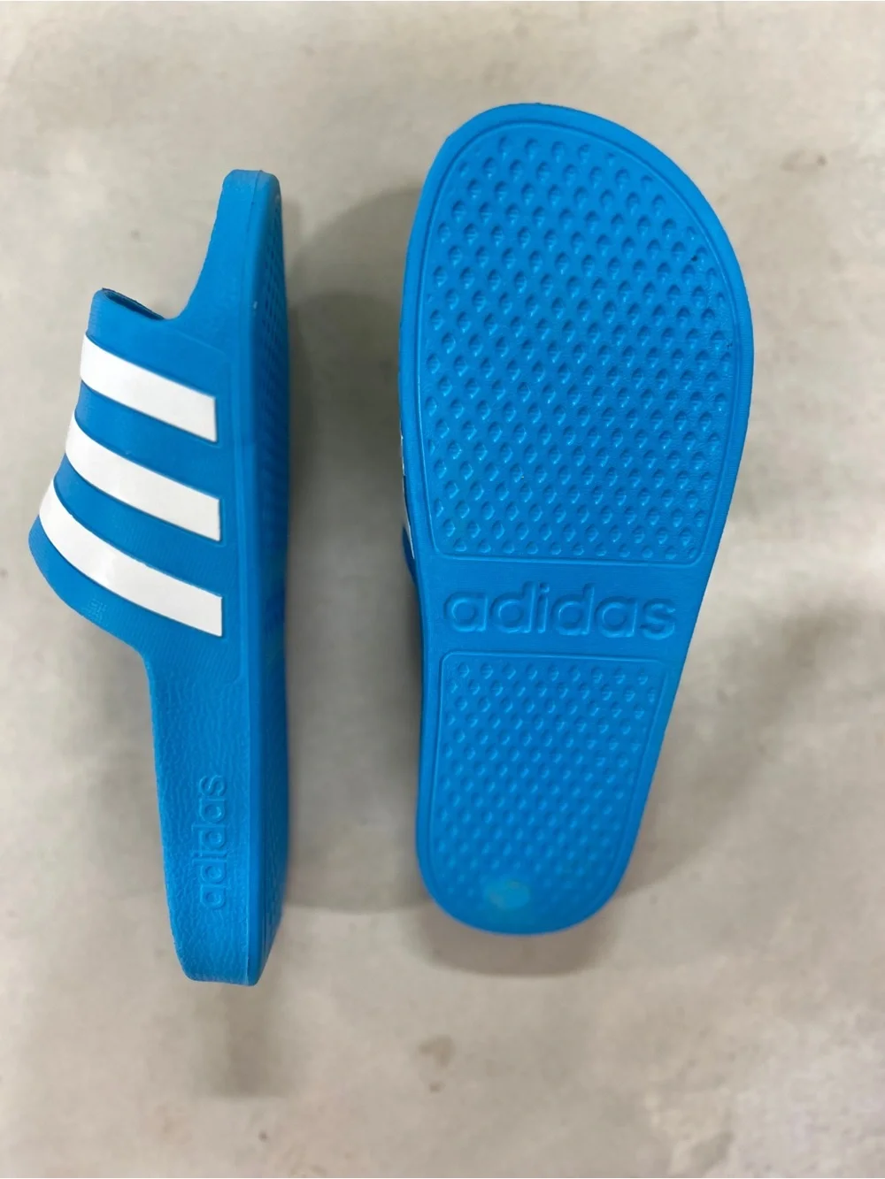 adidas classic slide